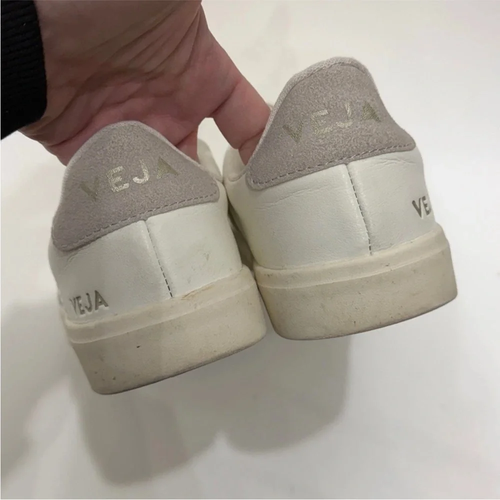 Veja Men’s Campo Grey White sneakers size 7